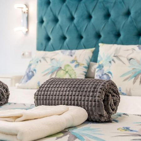 Dona Sofia Apartment ฟูเอนฮิโรลา ภายนอก รูปภาพ
